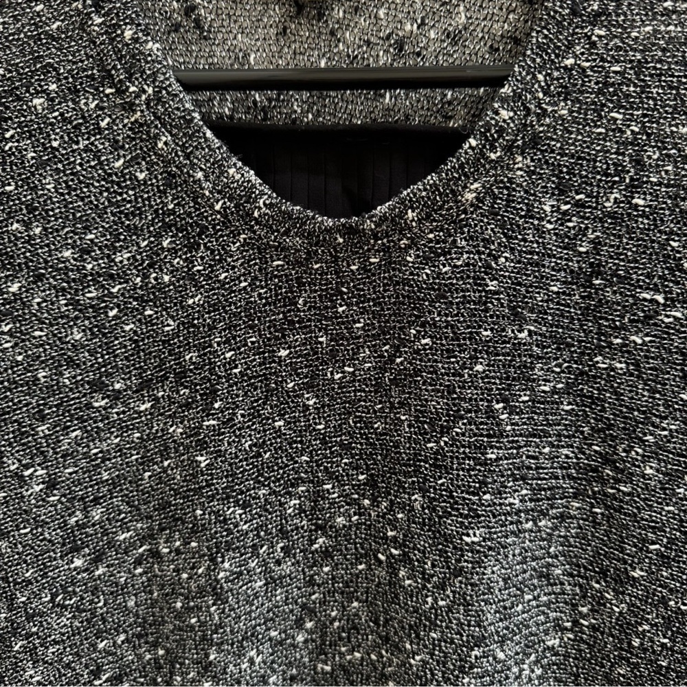 UMGEE Gray Black Pleated Faux Underlay Speckled White Knit Tunic Blouse Top SZ M - Picture 5 of 8
